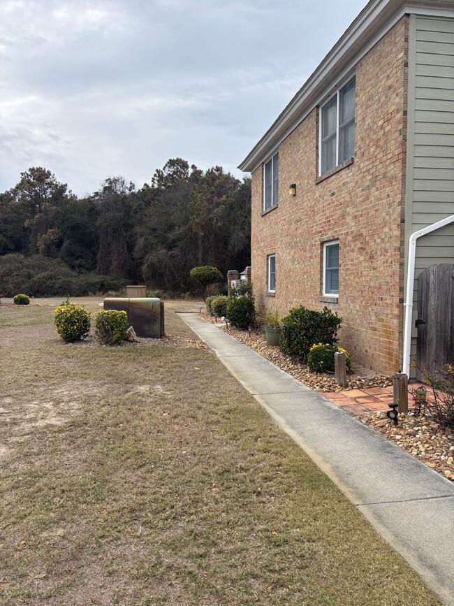 Building Photo - 2 Bedroom 2.5 Bath Home in Kitty Hawk $2150/mo