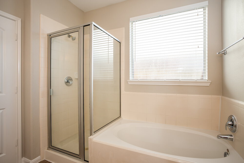 Building Photo - 6015 Starbrook Creek Dr