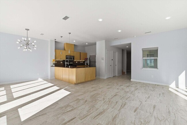 Building Photo - 3936 Silver Ave SE