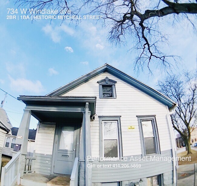 Cozy 2BED/1BATH Southside SF Home 734 W Windlake Ave Milwaukee WI