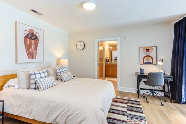 Building Photo - 2608 Erwin Rd