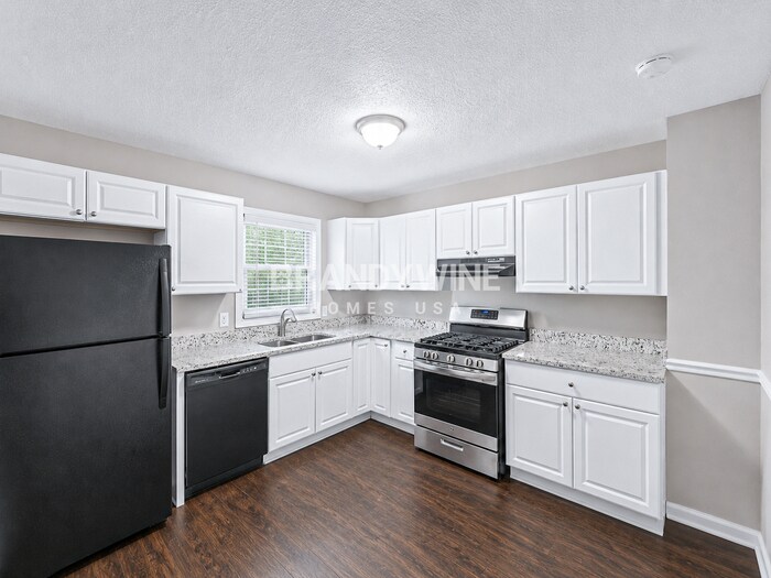 Building Photo - 1044 Baker Ln