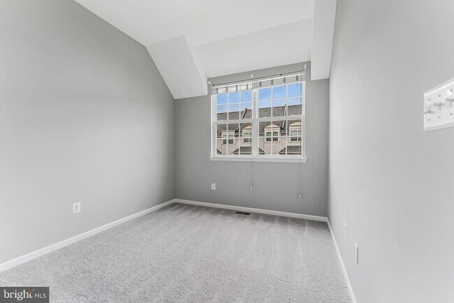 Building Photo - 14571 Marlow Street
