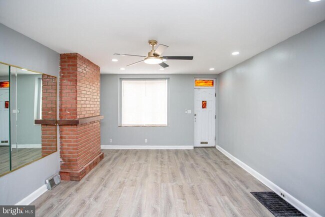Building Photo - 2465 N Garnet St