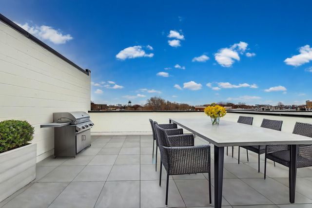 Building Photo - 5015 N Lincoln Ave