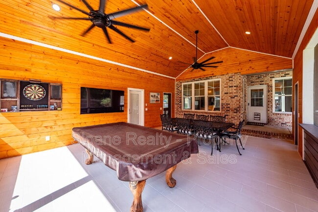 Building Photo - 5751 Old Jacksonboro Rd