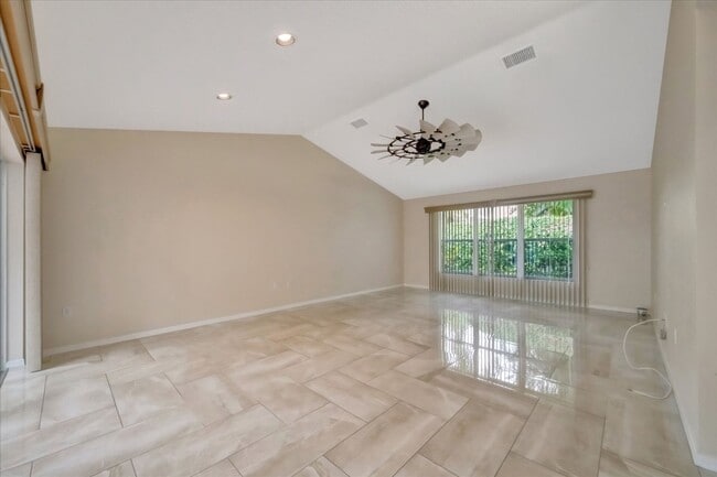 Building Photo - 3BR/2.5BA Private Pool Home | Chestnut Creek Community in Venice