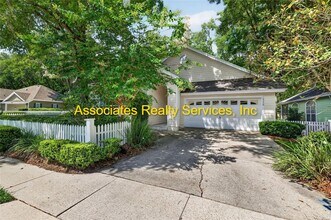 Building Photo - Move in Ready- Haile Plantation Chickasaw Way!