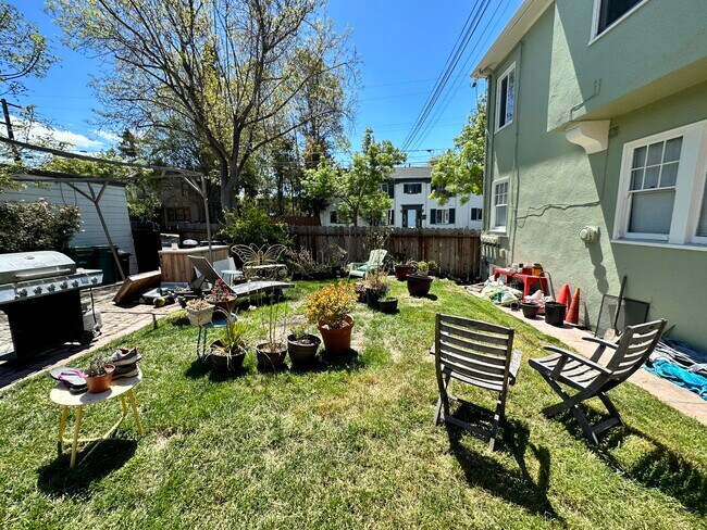 Building Photo - 778 61st St