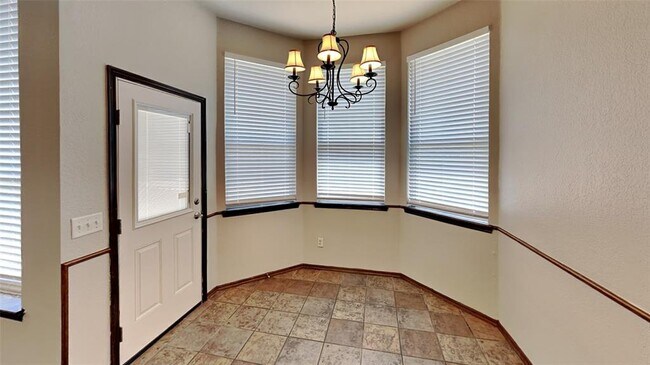 Building Photo - 2212 SW 141st Pl