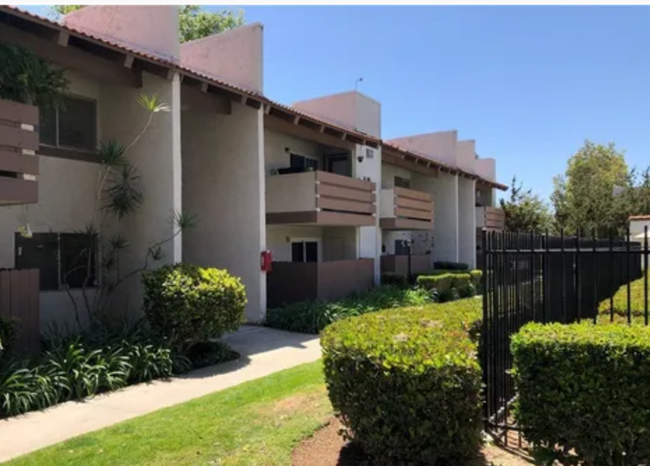 Primary Photo - Completely Remodeled 2 bedroom condo in Tu...