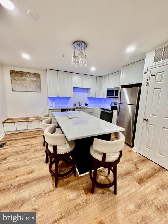 Building Photo - 597 Primus Ct