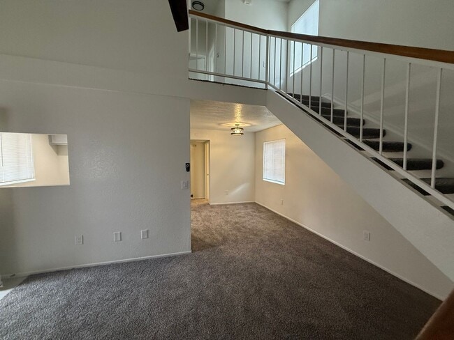 Building Photo - Victorville-3 Bedroom2 Bathrooms,2 Story Home, New Paint, New Carpet,