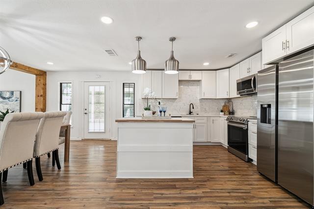 Building Photo - 2038 Avon Dr