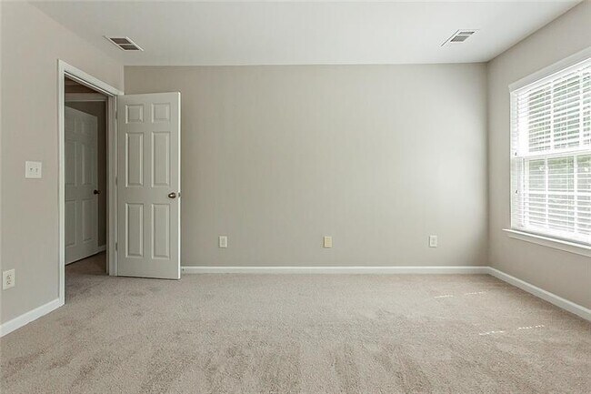 Building Photo - 3035 Whittier Way