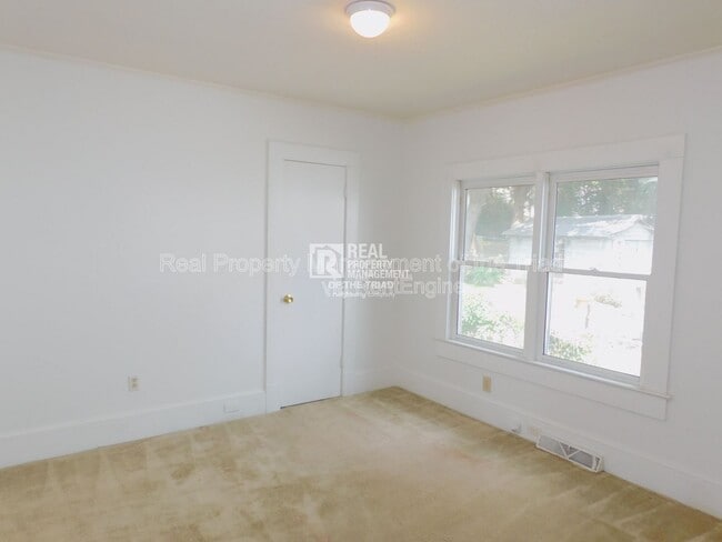 Building Photo - 1407 Gorrell St