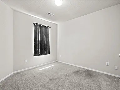ROOM FOR RENT - 5018 W Claxton Cir