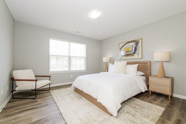 Building Photo - Fantastic 4bd/2.5ba home! Coming soon!