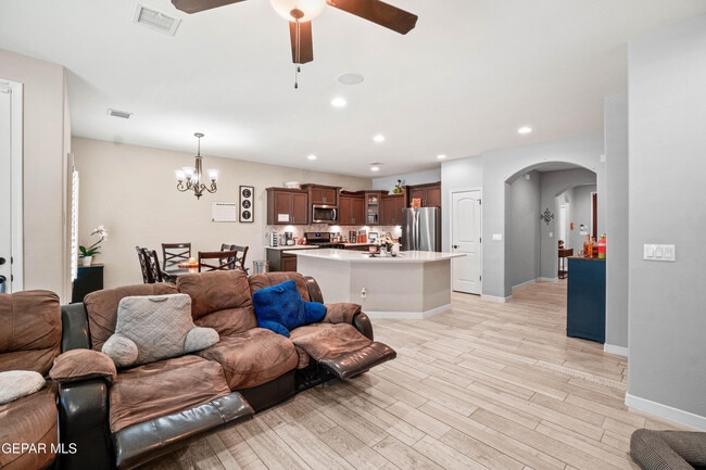 Building Photo - 14709 Tierra Garcia Dr