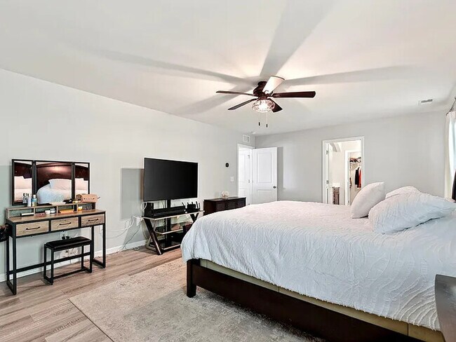 Building Photo - Earn Wealth While Leasing – Like a Homeowner – Lease to Own
