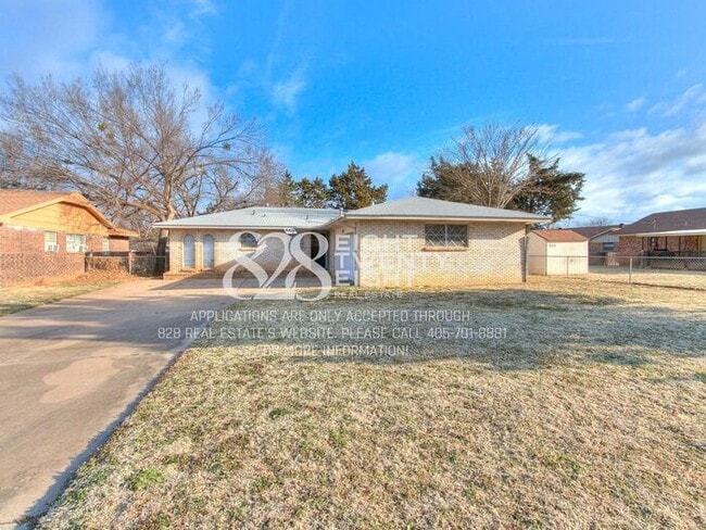 Building Photo - Midwest City 3 Bed/2 Bath House with Attached Two-Car Garage!