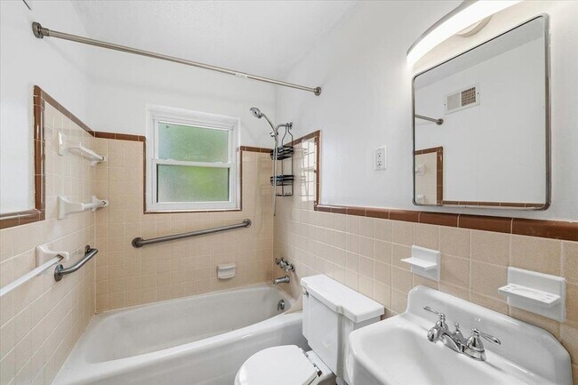 Building Photo - 7283 Juana Dr