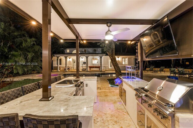 Building Photo - 8941 SW 65th Ct