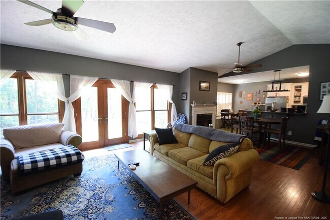 Building Photo - 187 Lakewind Ct