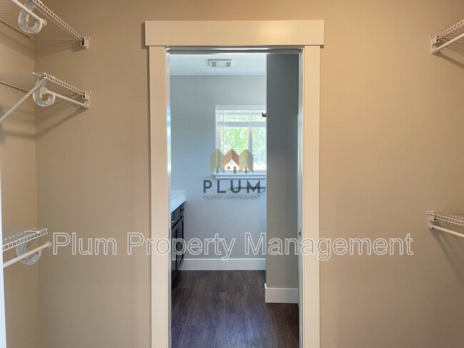 Building Photo - 2795 Hamilton Way