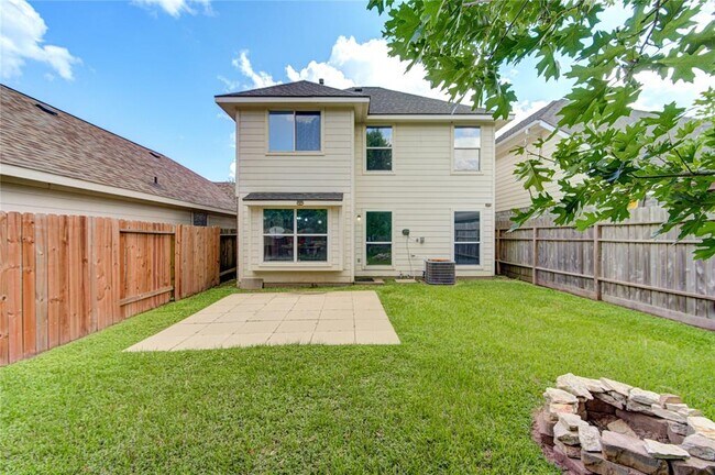 Building Photo - 19334 Strathmore Pl Ln