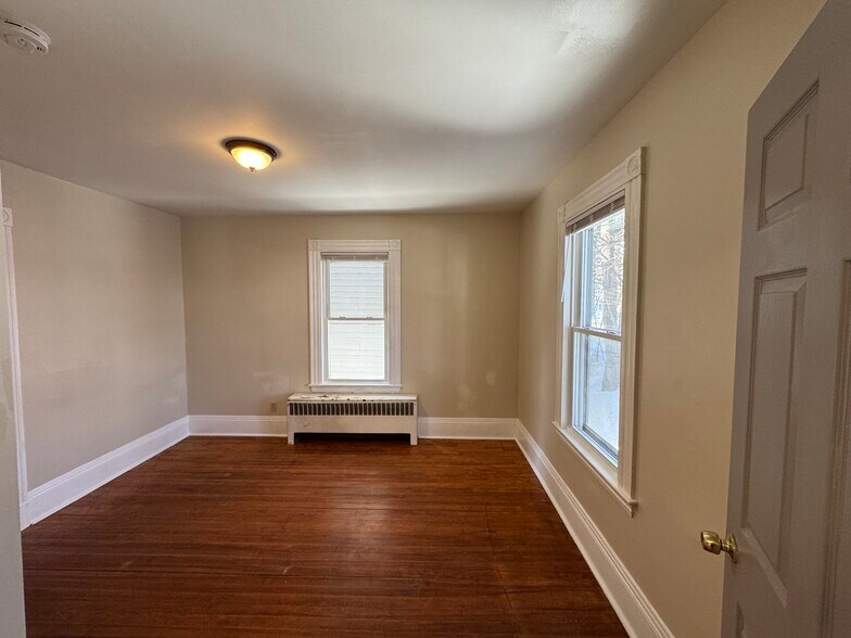 Bedroom # 1 - 15 Pleasant Pl