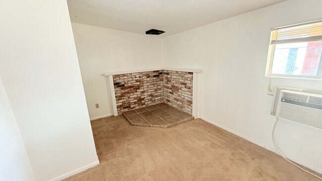 Building Photo - Artistic Home in the Heart of Las Cruces