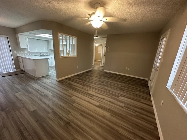 Building Photo - 3252 Sea Grape Dr