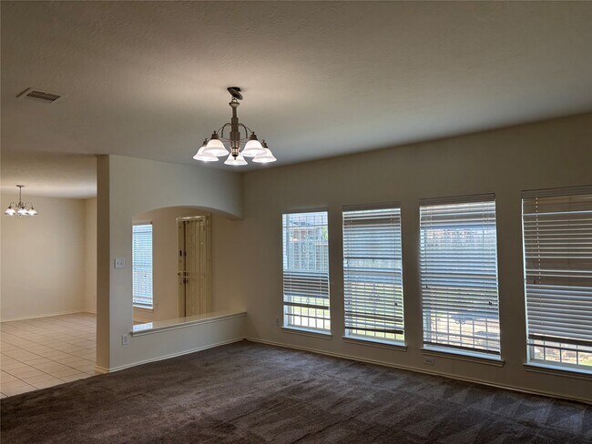 Building Photo - 21223 Colton Cove Dr