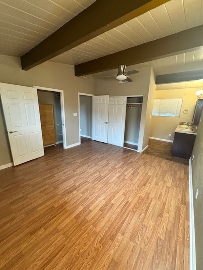 Building Photo - Available for Move In 3 Bed, 2.5 Bath Home...