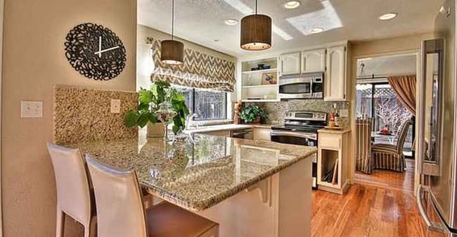 Building Photo - Updated 3 Bed 2.5 Bath Home!