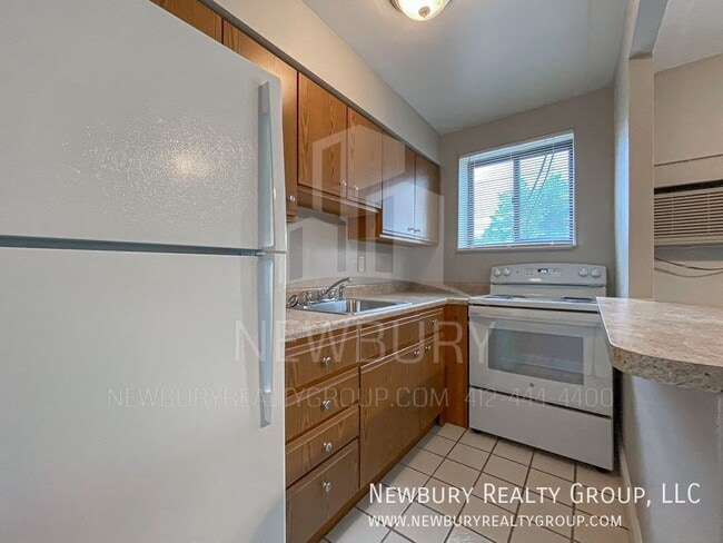 Building Photo - 1459 Poplar St