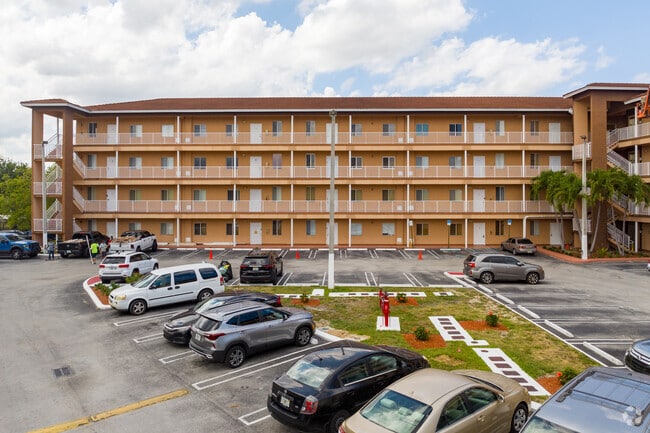 Building Photo - Venetia Villas