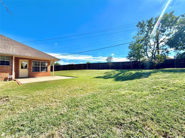 Building Photo - 2633 Bauer Dr