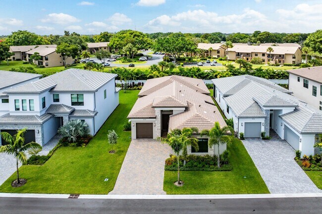 Building Photo - 8330 Essex Country Clb Dr