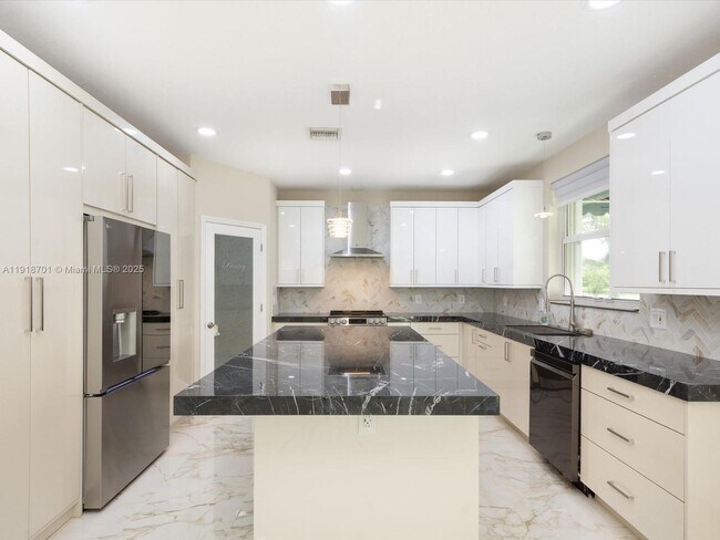 Building Photo - 3560 Moon Bay Cir