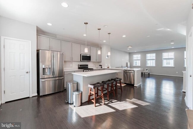 Building Photo - 14302 Potomac Heights Ln