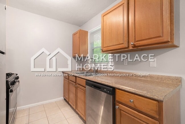 Building Photo - 3004 Twelve Oaks Cir