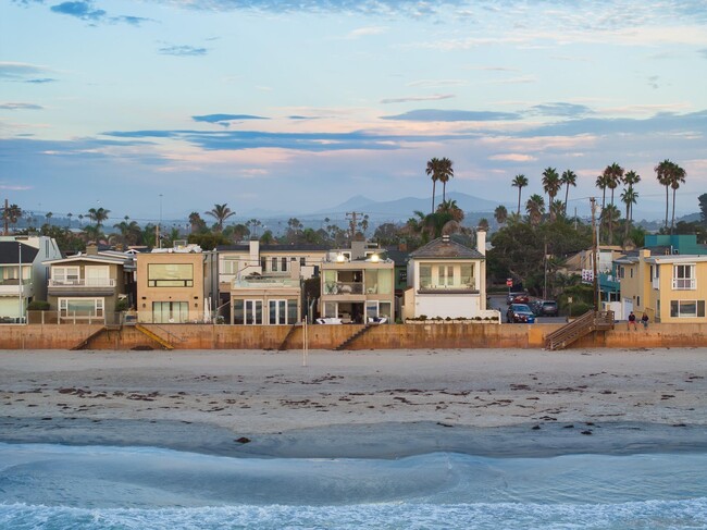 Building Photo - 2606 Ocean Front