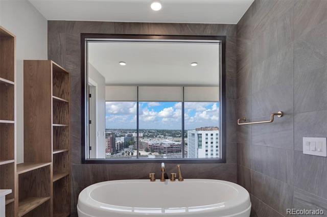 Building Photo - 1959 Wewatta St