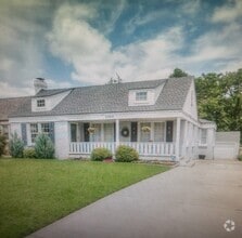 Building Photo - 2305 NW 28th St