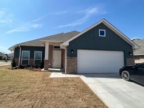 Building Photo - 4100 Northwestern Dr