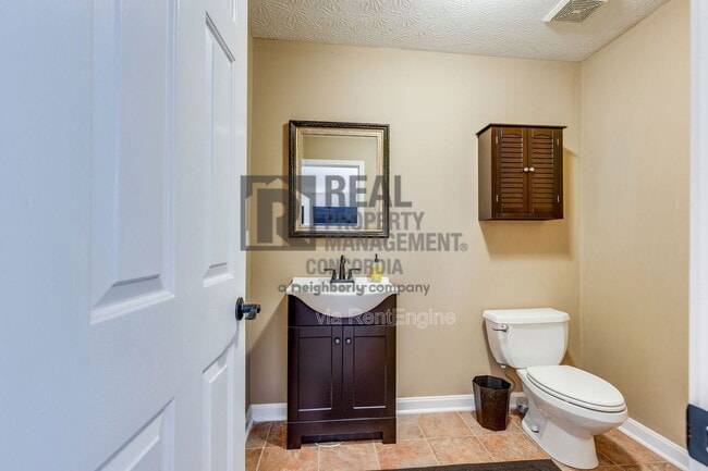 Building Photo - 3 Kyle Ct