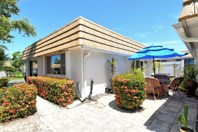 Building Photo - 2308 Waterbluff Pl