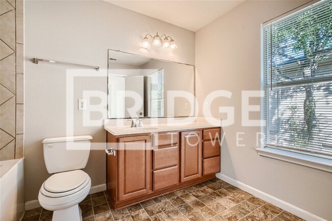 Building Photo - 514 Remington Green Ct. Houston Tx 77073